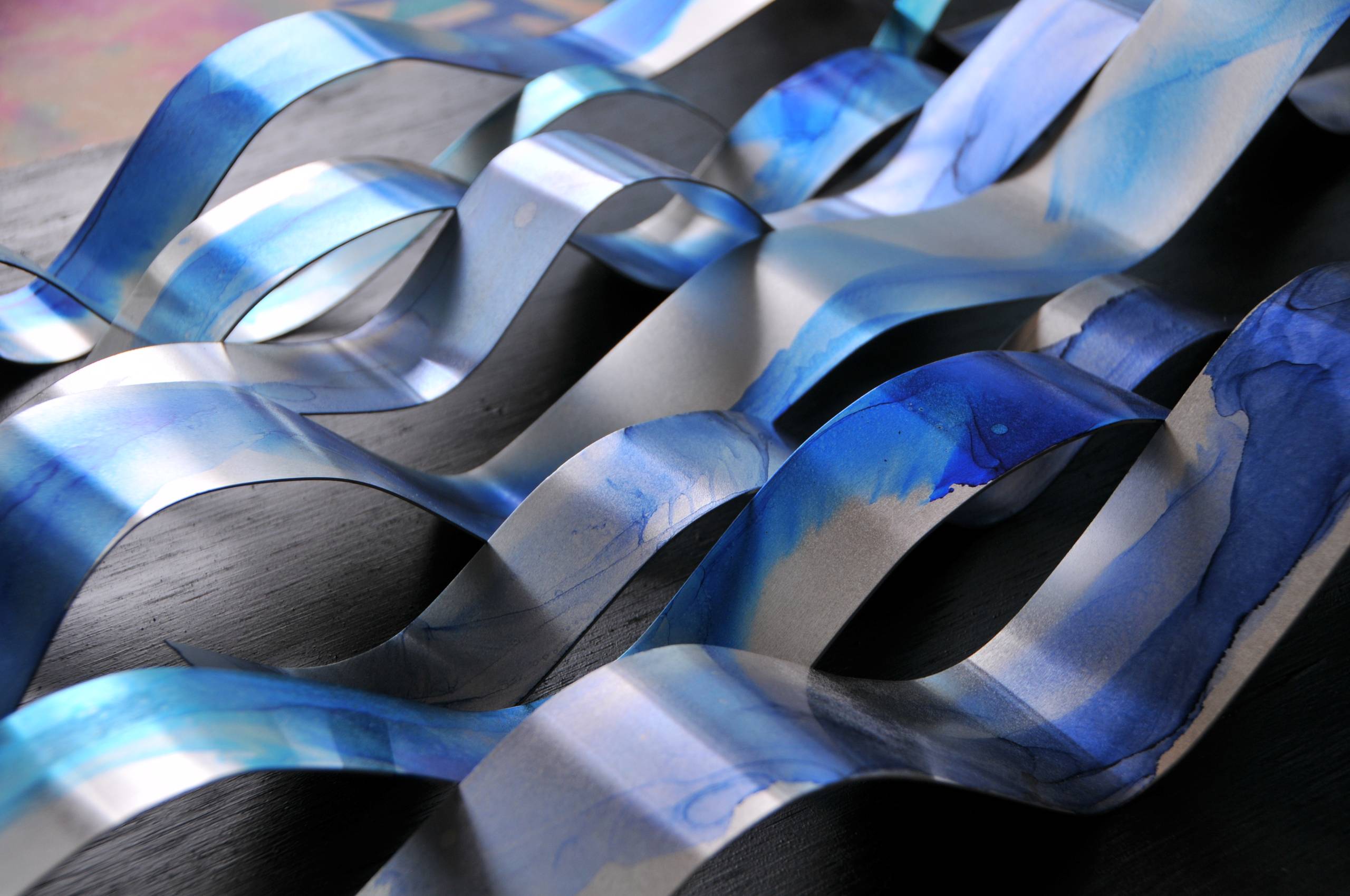 Nueva técnica en alcohol: El Arte Abstraccionista de Maida Olavarría